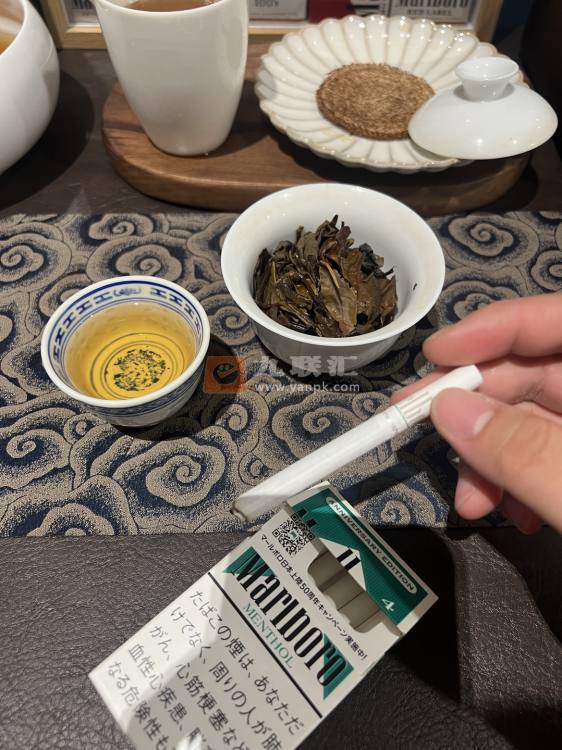 万宝路(白绿薄荷8mg日税周年限定版)相册